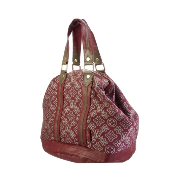 Limited Edition Louis Vuitton Aviator Bordeaux bag - Picture 3 of 14